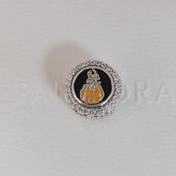Pandora Pluto Pumpkin Boo Button Charm Halloween 2024 Exclusive Charm Bead - Picture 6 of 6